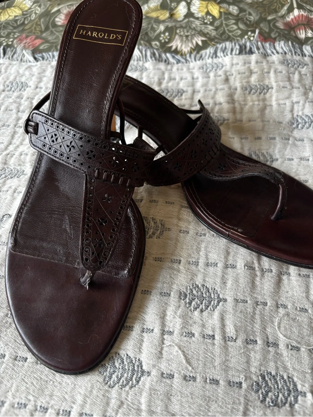 Harold's Dark Brown Leather Thong Sandals with Decorative Perforation